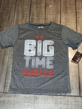 NWT Under Armour Gray Graphic 'Big Time Hustle' Short Sleeve Tee